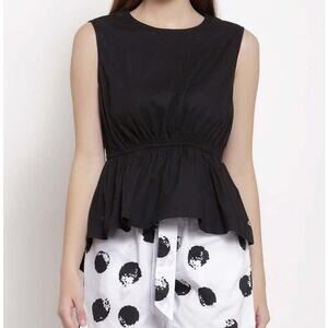 New ~ UNBRANDED - Adorable Hem Sleeveless Top Size L